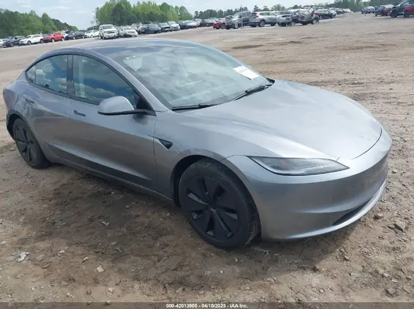 5YJ3E1EB8RF846549 2024 TESLA MODEL 3 - Image 1