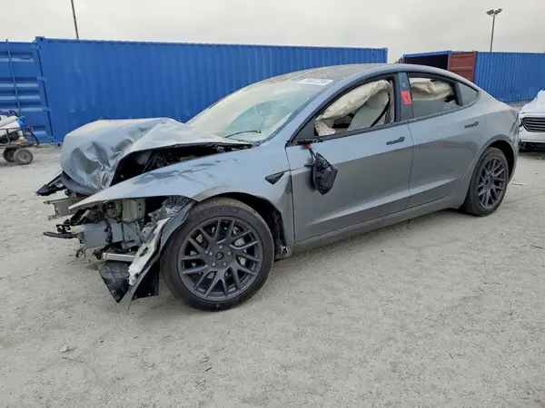 5YJ3E1EB8RF853534 2024 TESLA MODEL 3 - Image 1