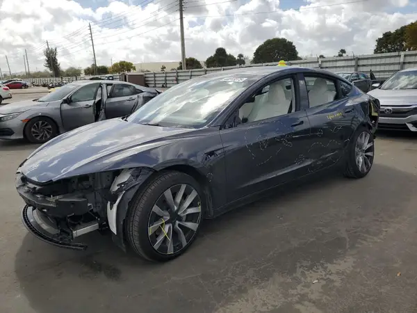 5YJ3E1EB8RF868583 2024 TESLA MODEL 3 - Image 1