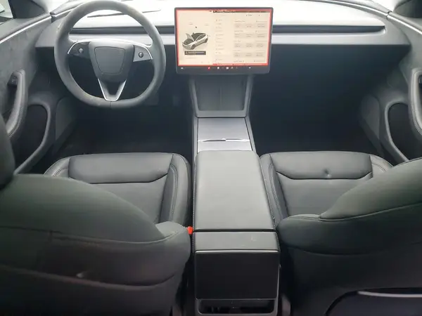 5YJ3E1EB8SF003554 2025 TESLA MODEL 3 - Image 8