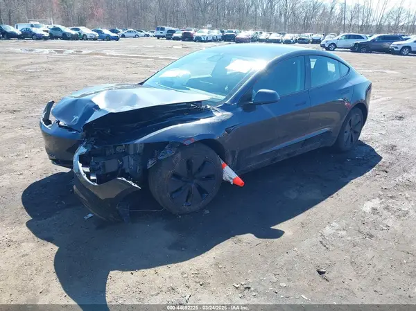 5YJ3E1EB8SF003814 2025 TESLA MODEL 3 - Image 2