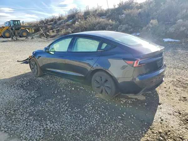 5YJ3E1EB8SF015736 2025 TESLA MODEL 3 - Image 2