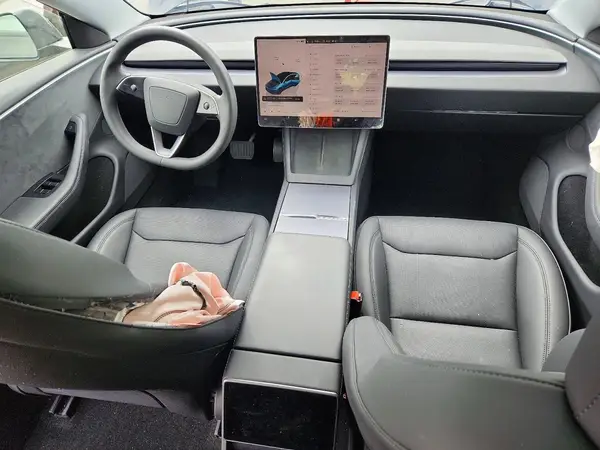 5YJ3E1EB8SF048705 2025 TESLA MODEL 3 - Image 8