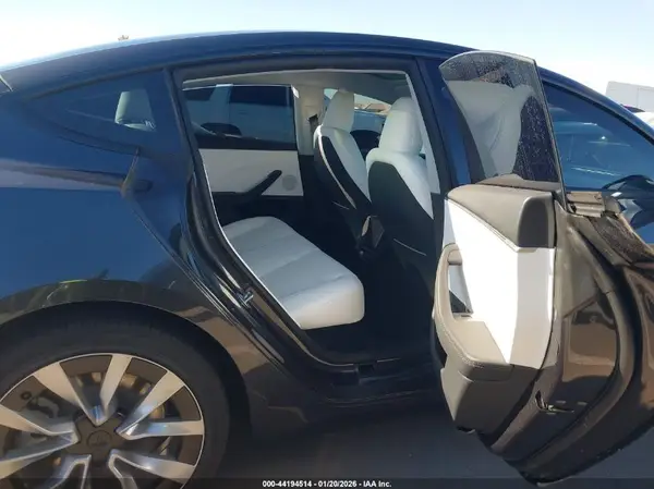 5YJ3E1EB8SF076911 2025 TESLA MODEL 3 - Image 8