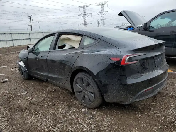 5YJ3E1EB8SF875605 2025 TESLA MODEL 3 - Image 2