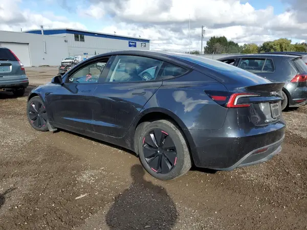 5YJ3E1EB8SF895806 2025 TESLA MODEL 3 - Image 2