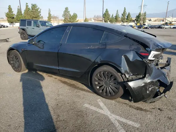 5YJ3E1EB8SF898933 2025 TESLA MODEL 3 - Image 2