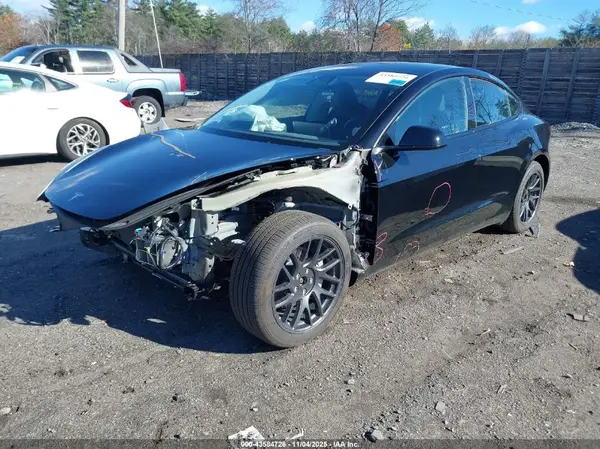5YJ3E1EB8SF910840 2025 TESLA MODEL 3 - Image 2