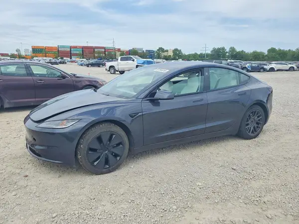 5YJ3E1EB8SF913611 2025 TESLA MODEL 3 - Image 1