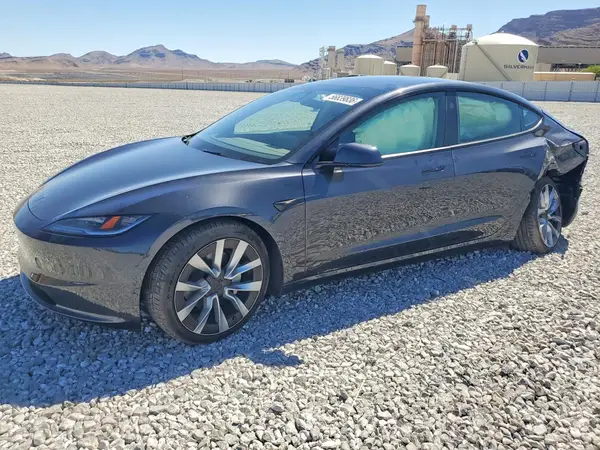 5YJ3E1EB8SF916086 2025 TESLA MODEL 3 - Image 1