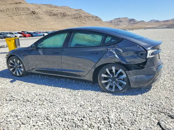 5YJ3E1EB8SF916086 2025 TESLA MODEL 3 - Image 2
