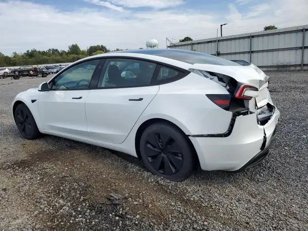 5YJ3E1EB8SF922647 2025 TESLA MODEL 3 - Image 2