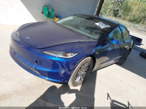 5YJ3E1EB8SF928755 2025 TESLA MODEL 3 - Image 2