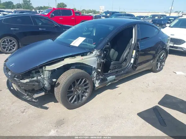 5YJ3E1EB8SF962565 2025 TESLA MODEL 3 - Image 2