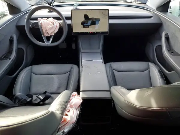 5YJ3E1EB8SF964431 2025 TESLA MODEL 3 - Image 8