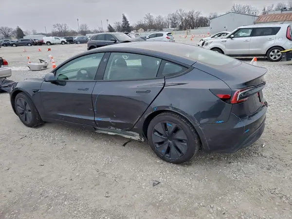 5YJ3E1EB8SF989717 2025 TESLA MODEL 3 - Image 2