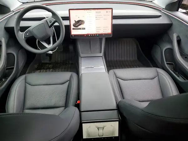 5YJ3E1EB8SF997235 2025 TESLA MODEL 3 - Image 8