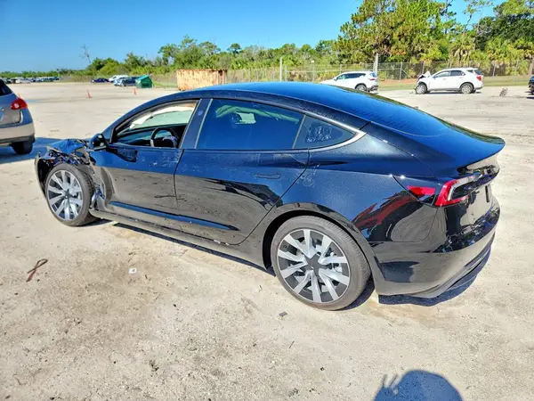 5YJ3E1EB8TF183328 2026 TESLA MODEL 3 - Image 2