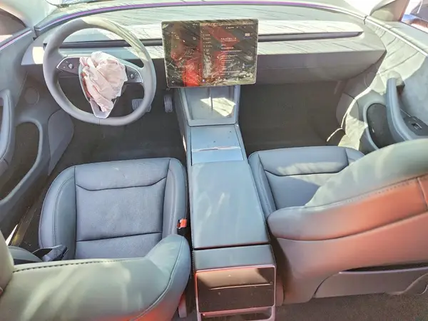 5YJ3E1EB8TF183328 2026 TESLA MODEL 3 - Image 8
