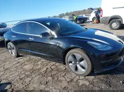 5YJ3E1EB9JF054737 2018 TESLA MODEL 3