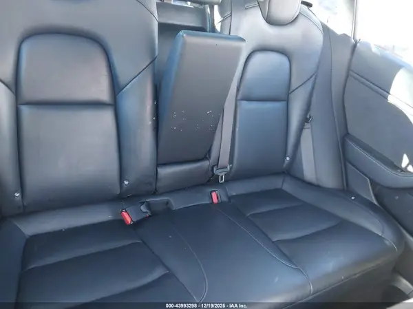 5YJ3E1EB9JF054737 2018 TESLA MODEL 3 - Image 8
