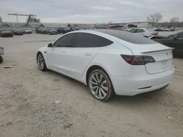 5YJ3E1EB9JF055774 2018 TESLA MODEL 3 - Image 2