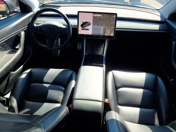 5YJ3E1EB9JF066662 2018 TESLA MODEL 3 - Image 8