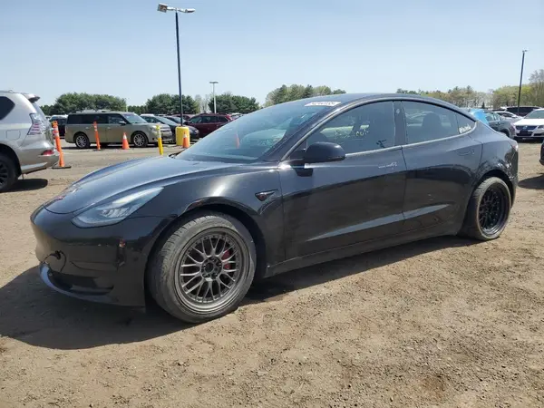 5YJ3E1EB9JF068279 2018 TESLA MODEL 3 - Image 1