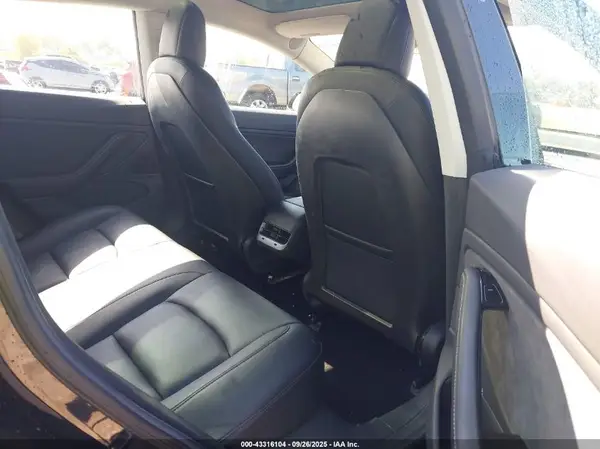 5YJ3E1EB9JF069190 2018 TESLA MODEL 3 - Image 8