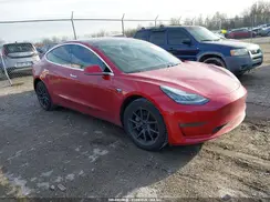 5YJ3E1EB9JF069559 2018 TESLA MODEL 3