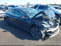 5YJ3E1EB9JF070713 2018 TESLA MODEL 3