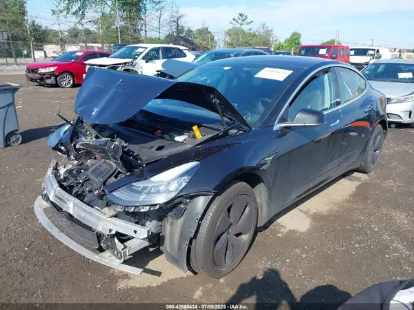 5YJ3E1EB9JF070713 2018 TESLA MODEL 3 - Image 2