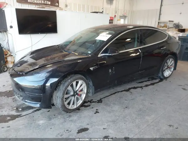 5YJ3E1EB9JF071344 2018 TESLA MODEL 3 - Image 2