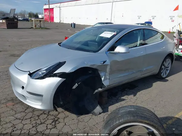 5YJ3E1EB9JF072087 2018 TESLA MODEL 3 - Image 2
