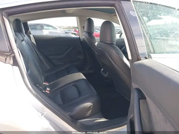 5YJ3E1EB9JF072087 2018 TESLA MODEL 3 - Image 8