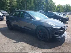 5YJ3E1EB9JF073143 2018 TESLA MODEL 3