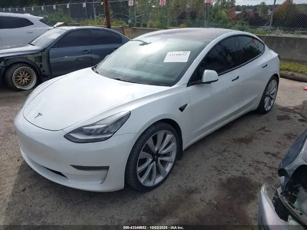 5YJ3E1EB9JF073899 2018 TESLA MODEL 3 - Image 2
