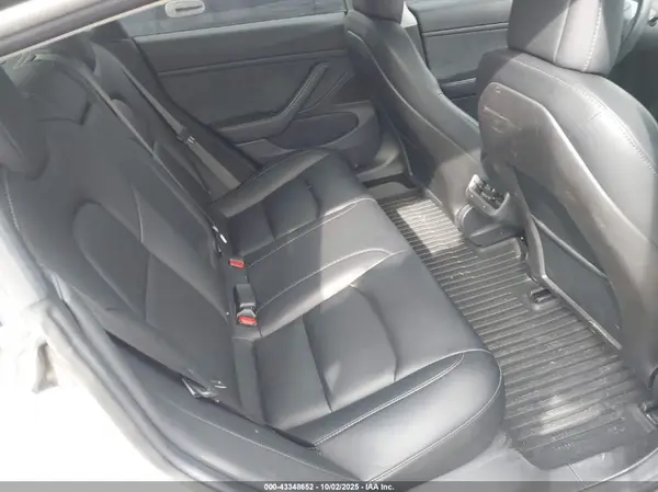 5YJ3E1EB9JF073899 2018 TESLA MODEL 3 - Image 8