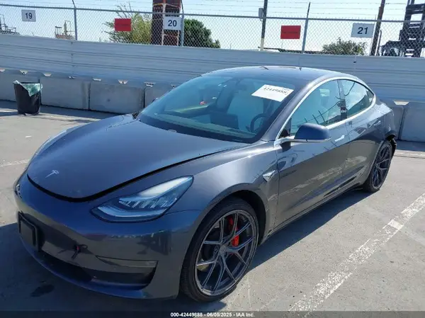 5YJ3E1EB9JF075300 2018 TESLA MODEL 3 - Image 2