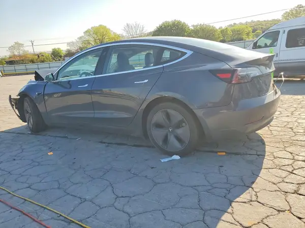 5YJ3E1EB9JF077192 2018 TESLA MODEL 3 - Image 2