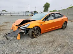 5YJ3E1EB9JF080772 2018 TESLA MODEL 3