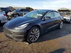 5YJ3E1EB9JF082666 2018 TESLA MODEL 3