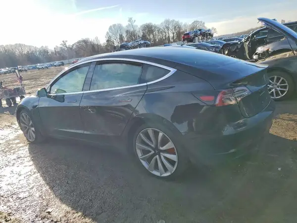5YJ3E1EB9JF082666 2018 TESLA MODEL 3 - Image 2