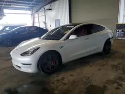 5YJ3E1EB9JF084305 2018 TESLA MODEL 3