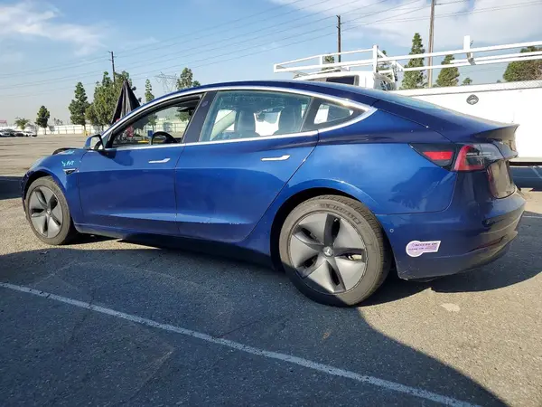 5YJ3E1EB9JF085146 2018 TESLA MODEL 3 - Image 2