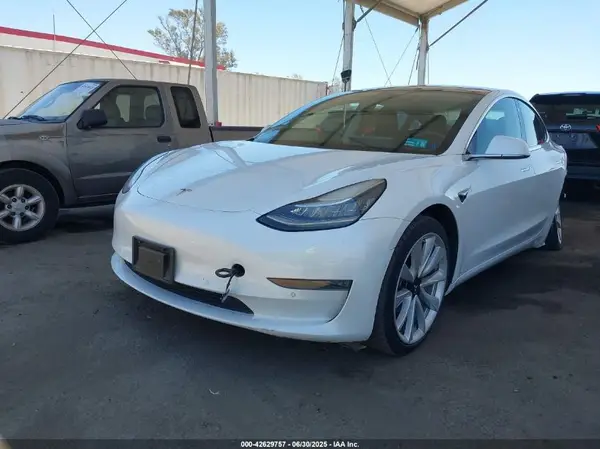 5YJ3E1EB9JF085339 2018 TESLA MODEL 3 - Image 2