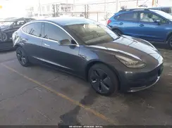 5YJ3E1EB9JF085650 2018 TESLA MODEL 3