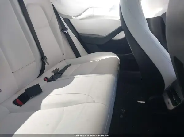 5YJ3E1EB9JF086412 2018 TESLA MODEL 3 - Image 8