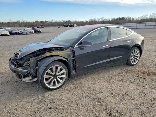 5YJ3E1EB9JF086555 2018 TESLA MODEL 3 - Image 1