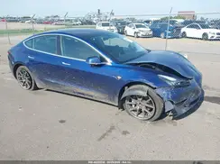 5YJ3E1EB9JF088578 2018 TESLA MODEL 3